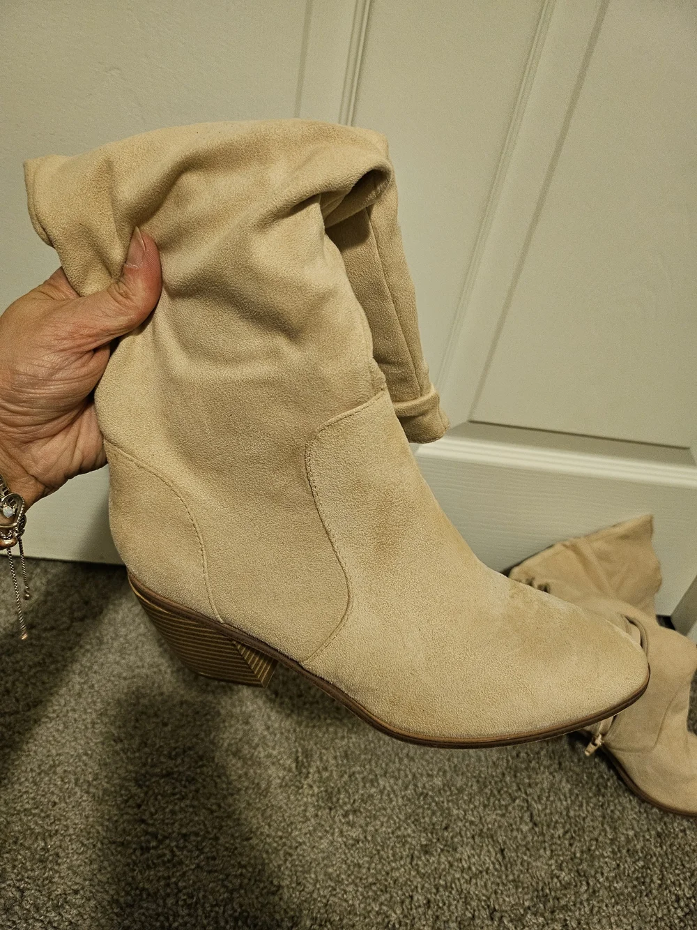 Knee-High🔥 Slouchy Women's Boots in Beige